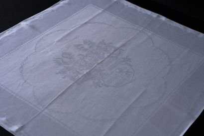 Important tablecloth and five napkins with...