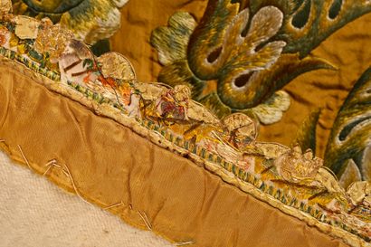 Tour de lit, embroidery virtuoso, mid-seventeenth...