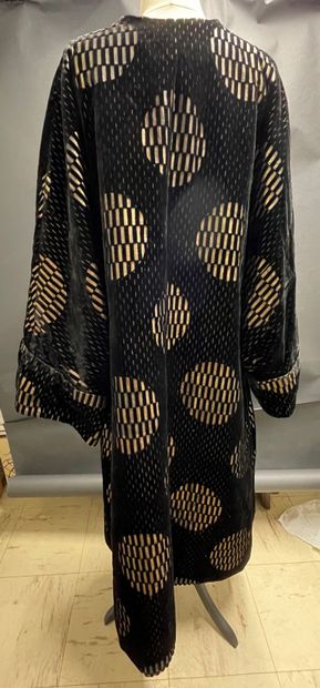 Evening coat, circa 1930, Japanese cut coat...