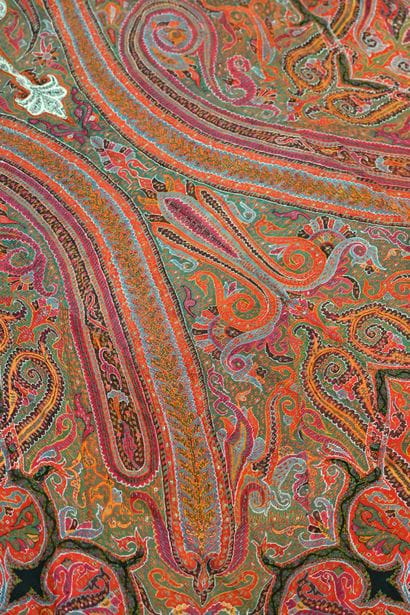Long cashmere shawl, India, circa 1870, sinuous...