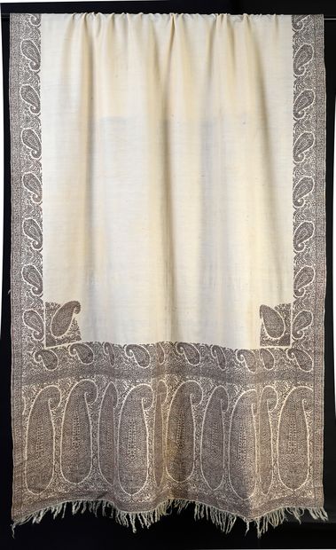 Long cashmere shawl, Restoration period,...