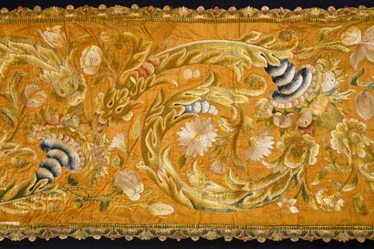 Tour de lit, embroidery virtuoso, mid-seventeenth...