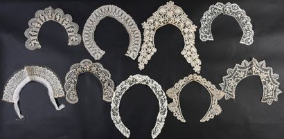 Accessoires du costume féminin en dentelle,...