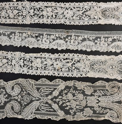Réunion de bordures et cravates en dentelle,...