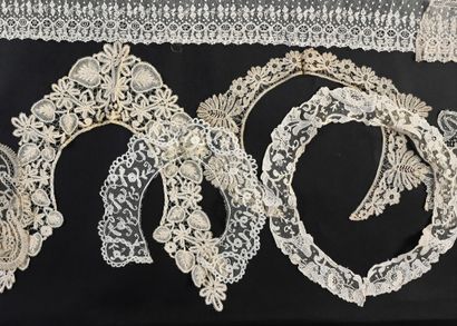 Accessoires du costume féminin en dentelle,...