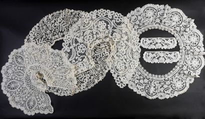 Quatre cols et deux manchettes en duchesse,...