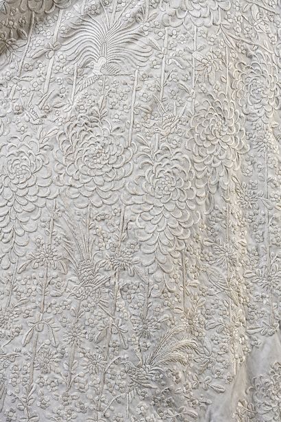Châle de mariée brodé de fleurs et d'oiseaux,...