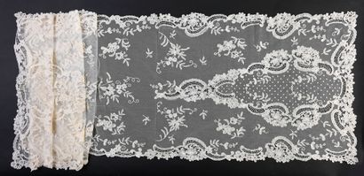 Etole de mariée en dentelle duchesse et application,...