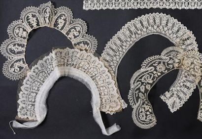 Accessoires du costume féminin en dentelle,...