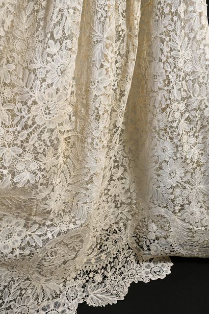 Tablier en duchesse de Bruges, fuseaux, fin...