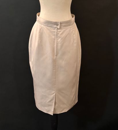 LOUIS FERAUD, Beige cotton skirt suit. Good...