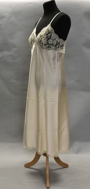 CHRISTIAN DIOR LINGERIE, ivory silk and lace...