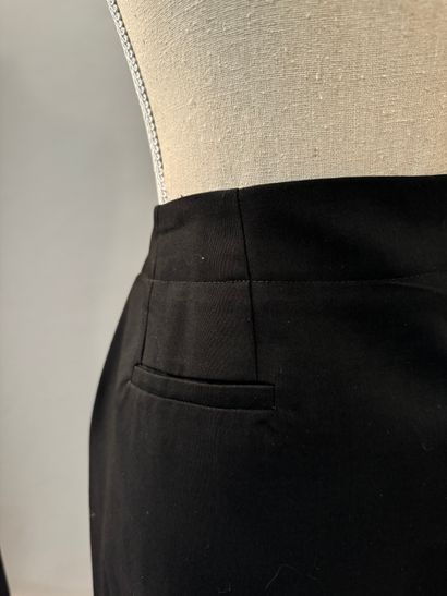 GASTON JAUNET, black wool skirt, size 44....