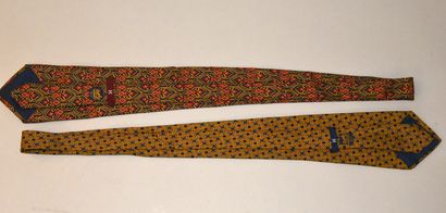 HERMES, set of two silk ties, Good condition...