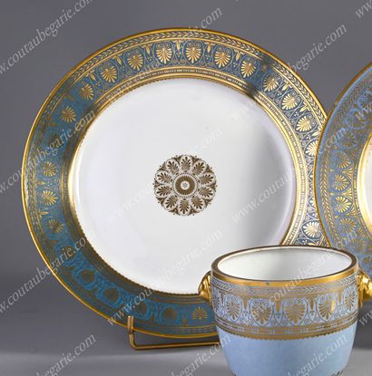 SERVICE FOND BLEU AGATE.
Manufacture de Sèvres,...