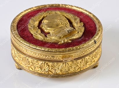 LOUIS XVIII, roi de France (1755-1825).
Petite...