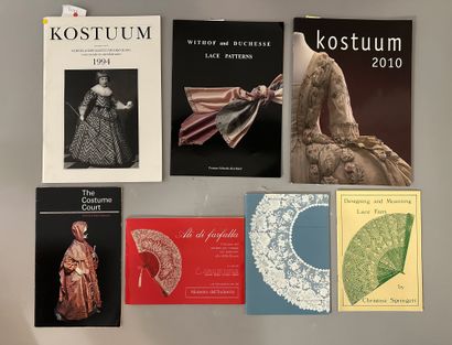Cing books and booklets in English, Italian...