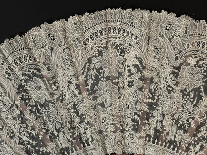 Profusion of flowers, Europe, circa 1890
Folded...
