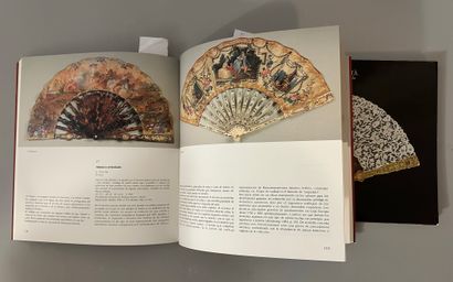 Two books in Spanish and Italian on fans:...