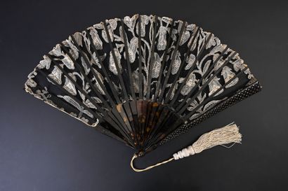 Digitales, circa 1900 
Folded fan, the double...