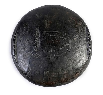 Pigment dish Aire Bolken - Papua New Guinea

Carved...