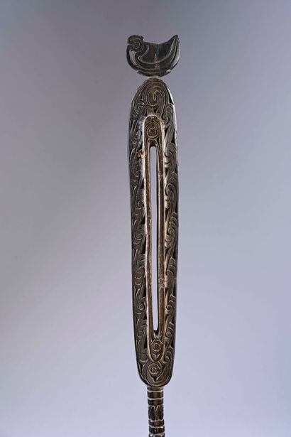 Large spatula with handle, Aire Massim.

Ebony...