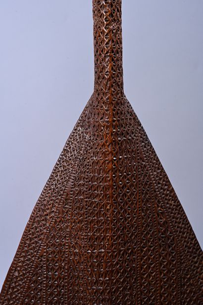 Ceremonial paddle, Ra'ivavae Island. Islands
Iles...