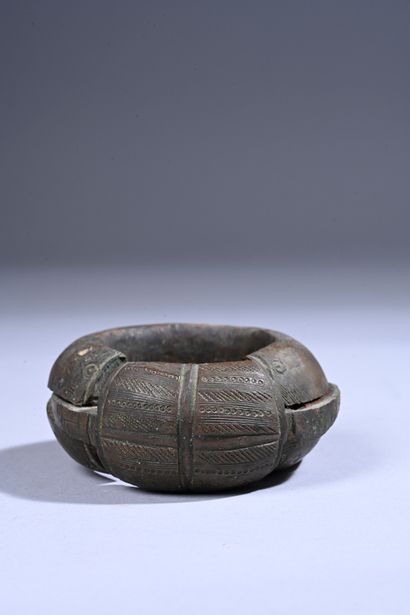 Baoulé anklet, Ivory Coast
Metal, Brass
Baoulé...
