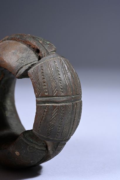 Baoulé anklet, Ivory Coast
Metal, Brass
Baoulé...
