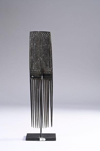 Iles d'Entrecasteaux comb
Late 19th-early...