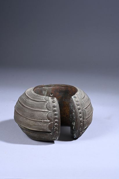Baule anklet, Ivory Coast
Metal, Brass
Covered...