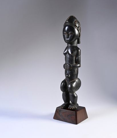 Statue, Fang, Gabon
Wood
Height: 45 cm

Provenance:...