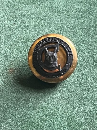 ORL. Bouton de gilet de l’équipage du Chêne...