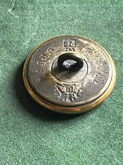 POI. Bouton de tenue de l’équipage Betoulle...