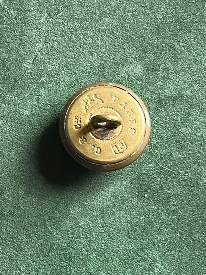 BOURB. Bouton de gilet de l’équipage de Jaligny...