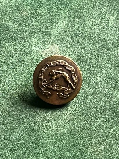 FC. Bouton de gilet du rallye La Thure (1901-1934)...