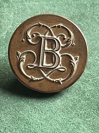 POI. Bouton de tenue de l’équipage Betoulle...