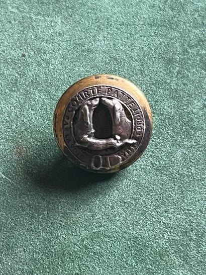 IDF. Bouton de gilet du rallye Courte Patte...