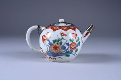 Porcelain teapot decorated in green family...