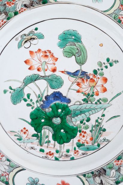 Porcelain dish decorated with aquatic plants...