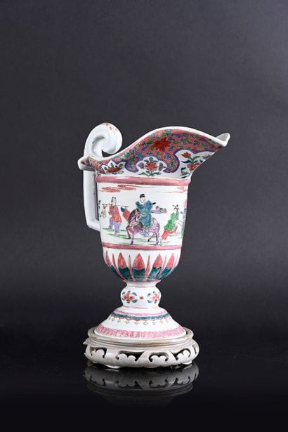 Rare porcelain stock ewer decorated in famille...