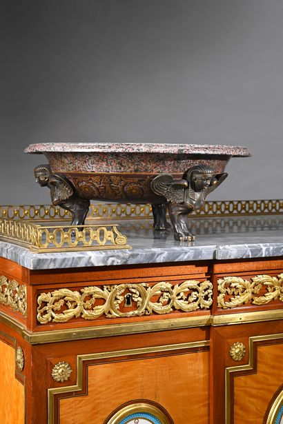 Mahogany and lemon-tree veneered chest of...