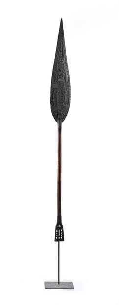 Rare and ancient Itsekiri/ Jekri paddle,...