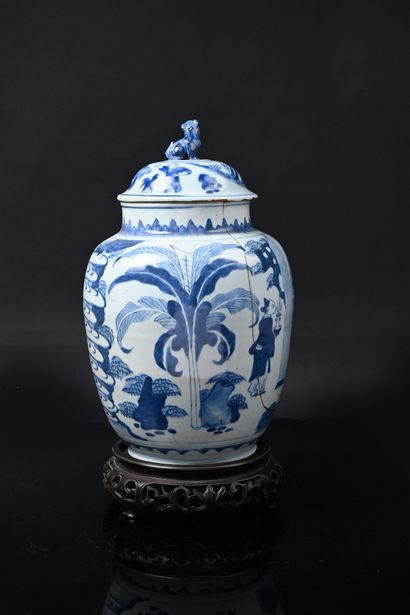 CHINA, Late Transition period
Porcelain covered...