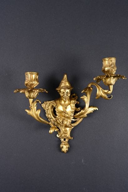 Suite of four Chinese-style sconces, 
in...