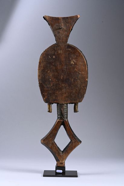 Reliquary Kota, Gabon
Metal, wood - Plinth
Dimensions:...