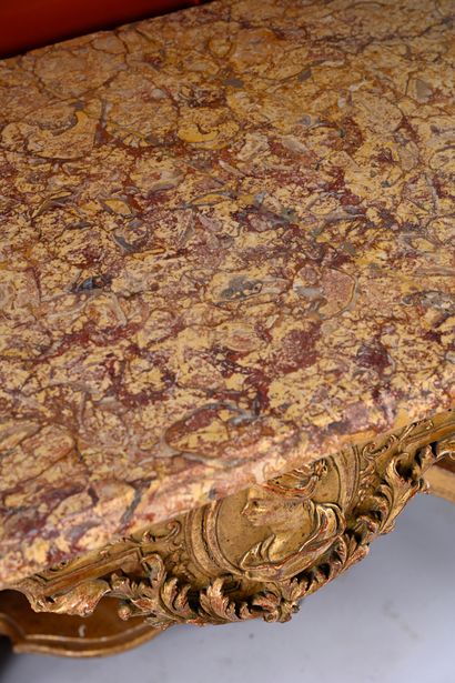 Wall console in carved and gilded wood 
on...