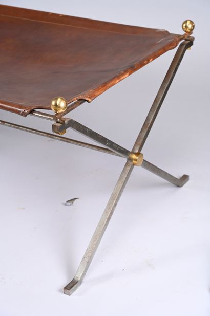 Resting bed in brushed steel, brass balls,...