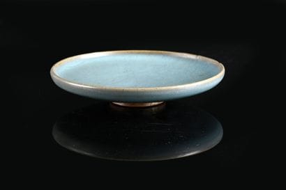 . CHINA, Song Dynasty
Junyao stoneware dish
Circular...