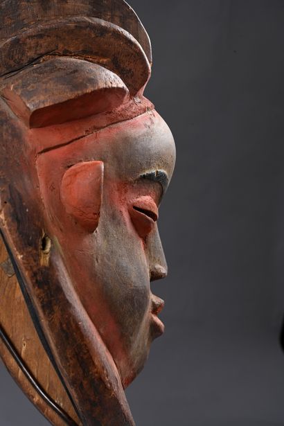 Punu mask Gabon
Wood, natural red padouk...